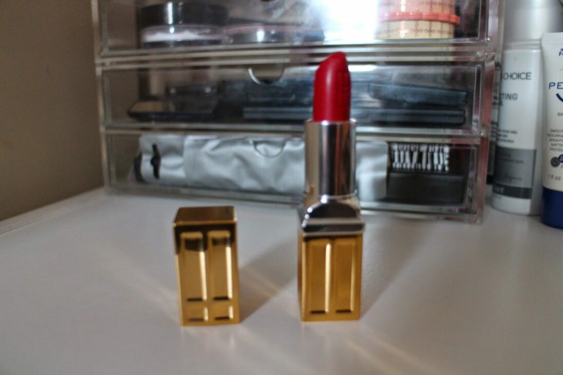 Elizabeth Arden Beautiful Color Moisturizing Lipstick Red Door Red